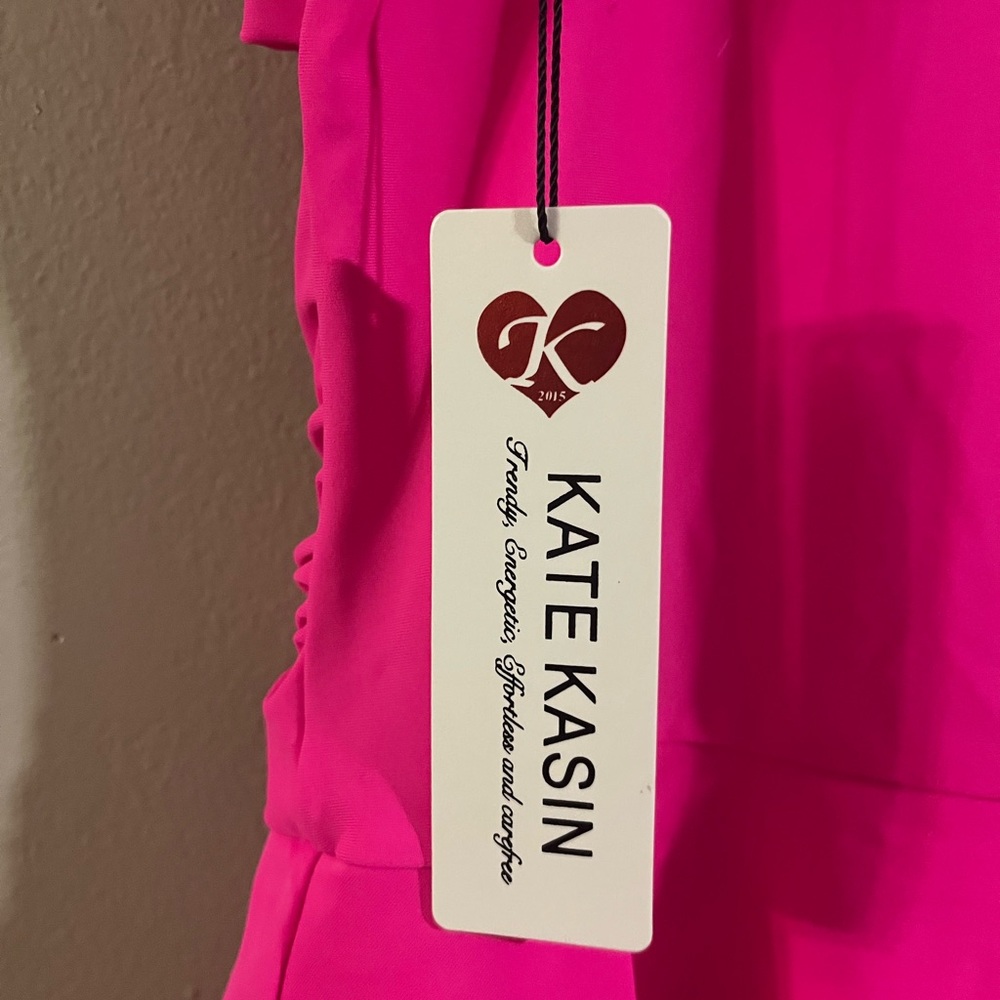 Vibrant Pink Sleeveless‎ shaping swimsuit - Picture 6 of 6